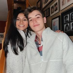 Meet your Posher, Abbey